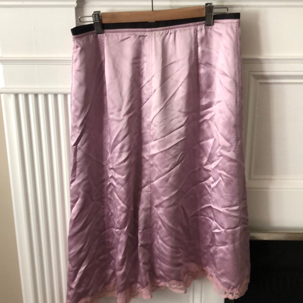 Mauve silk skirt trimmed with lace